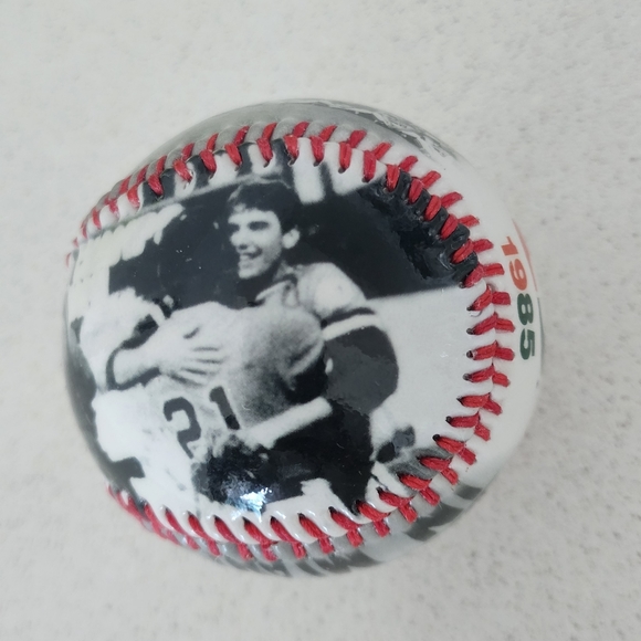 RARE UM Baseball Signed Balls 25 Years Of Excellence 425 Of 1500 Limited Edition - Picture 11 of 16